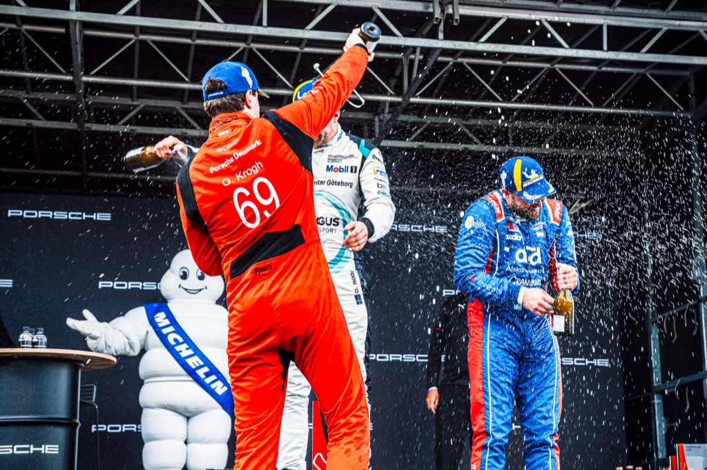 Gustav Krogh vil på podiet på Gelleråsen.
(Foto: Porsche Carrera Cup Scandinavia)